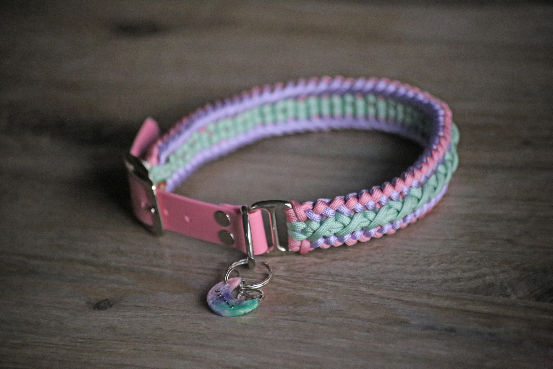 Collier Croix convergente